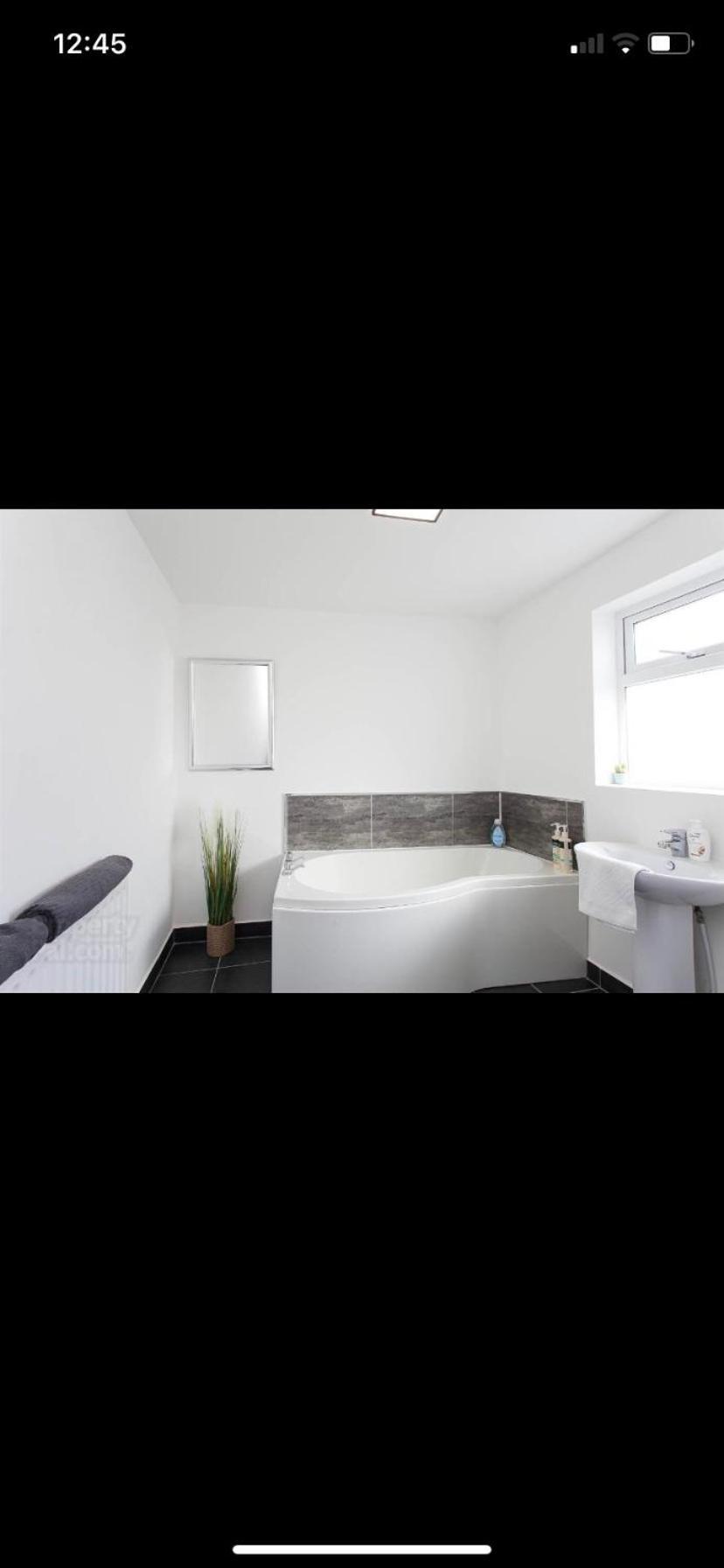 House @ Queens Апартаменты *
